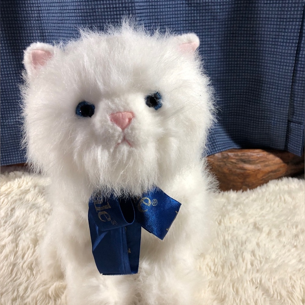 White Persian Stuff Cat Royale Tissue Cat White PlushToy Animal 12” tall